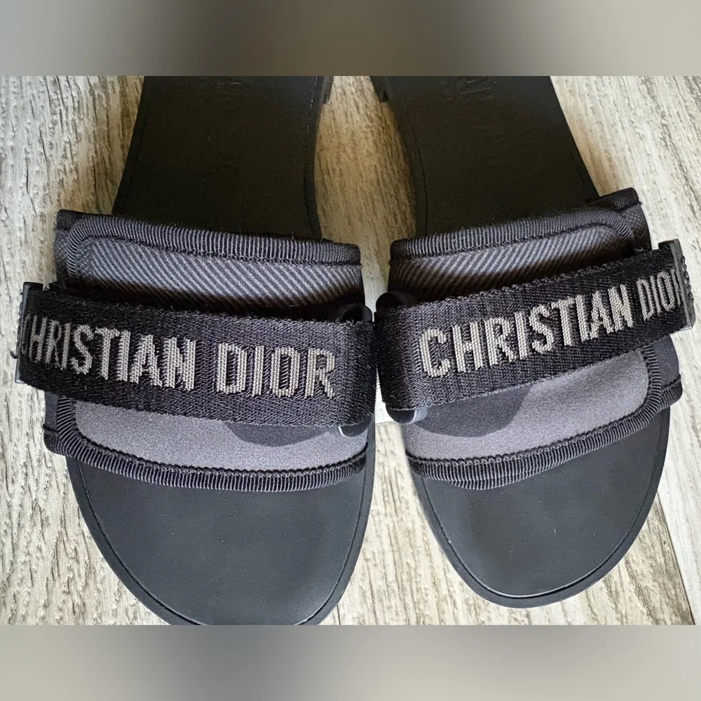 Christian Dior Dio(r)evolution black slides